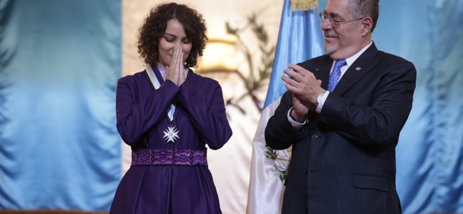 La voz de Guatemala: Gaby Moreno recibe la Orden Presidencial