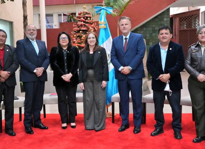 Guatemala conmemora el Día de los Derechos Humanos con un conversatorio sobre avances y desafíos