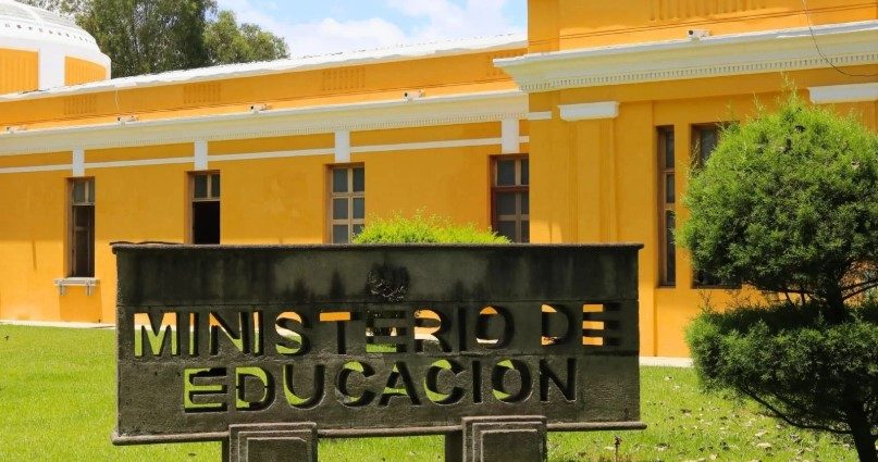 MINEDUC reporta avances significativos en educación, beneficiando a millones de estudiantes