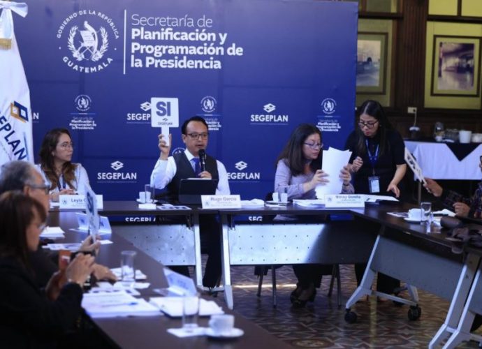 La asignación constitucional destinada a las municipalidades experimentará un incremento del 23 % este año 2025