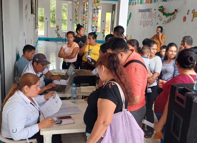 Entregan Bono Campesino en Santa Rosa