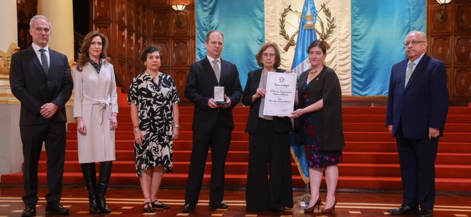 El Ministerio de Cultura y Deportes concede la Orden del Quetzal póstuma a Alfredo MacKenney