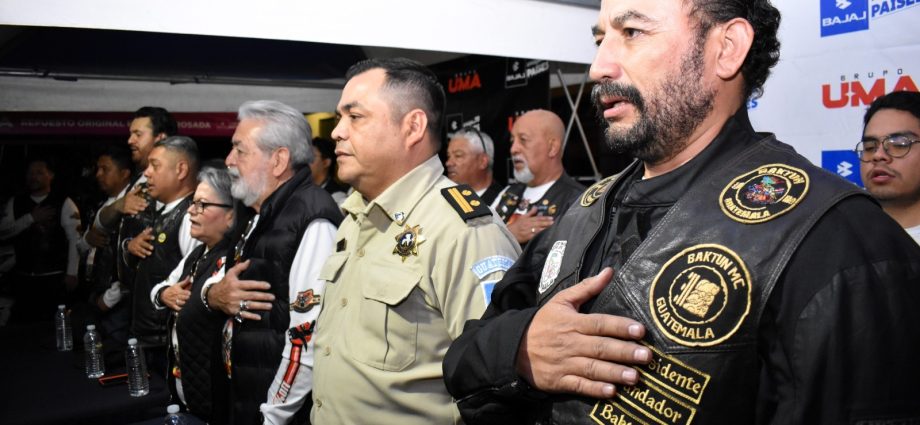 Voluntarios Zorros Guardianes Listos para la Caravana del Zorro