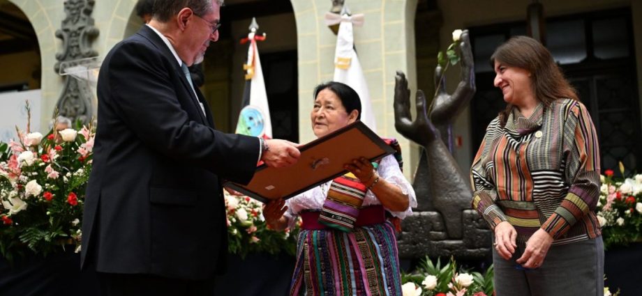 El presidente Bernardo Arévalo reafirma su compromiso con las víctimas del conflicto armado