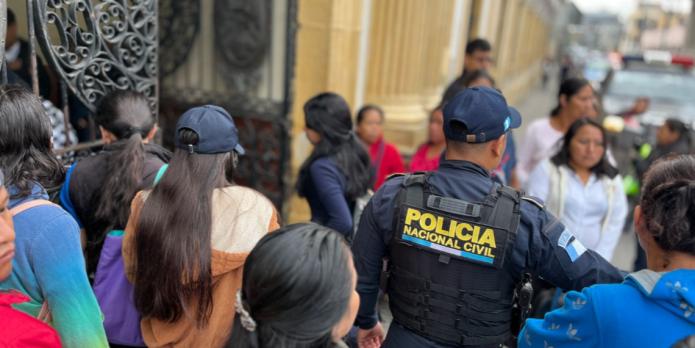 PNC refuerza seguridad en escuelas por regreso a clases