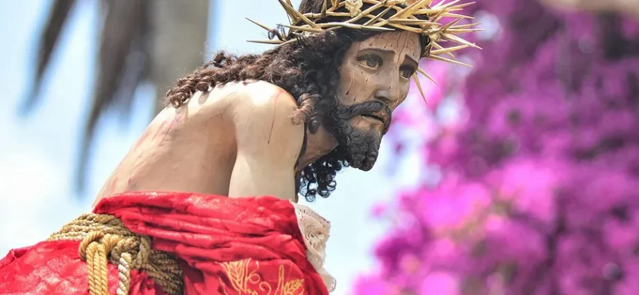 Jesús Nazareno de la Reseña: Historia y Devoción en San Cristóbal Verapaz