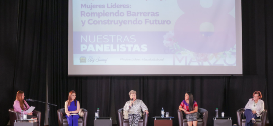 Foro sobre liderazgo femenino organizado por Mintrab cuenta con la participación de la Primera Dama de la Nación