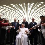 El 13 de marzo de 2013, el papa Francisco se presentó como nuevo pontífice