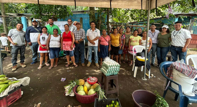 Retalhuleu Celebra la Economía Local: Feria del Agricultor Impulsa a Productores de San Andrés Villa Seca