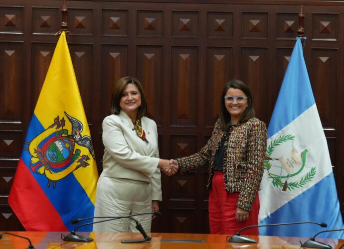 Vicepresidenta Karin Herrera Viaja a Ecuador para Fortalecer lazos en Ciencia, Tecnología y Seguridad Alimentaria Vicepresidenta Karin Herrera Viaja a Ecuador para Fortalecer lazos en Ciencia, Tecnología y Seguridad Alimentaria