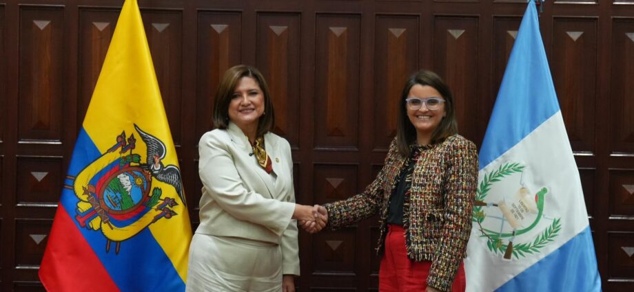 Vicepresidenta Karin Herrera Viaja a Ecuador para Fortalecer lazos en Ciencia, Tecnología y Seguridad Alimentaria