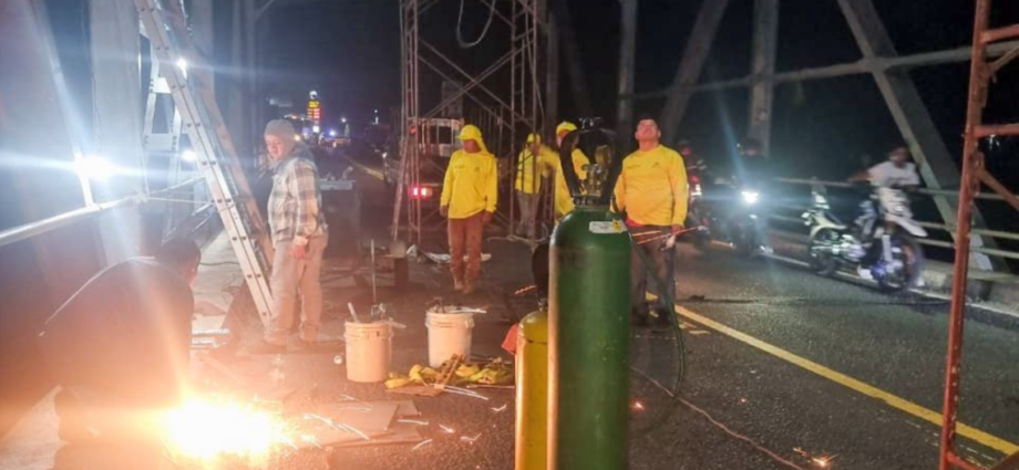 Inicia fase final de mantenimiento en el puente Ixtacapa, Suchitepéquez.