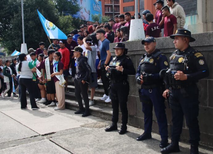 PNC brinda seguridad durante celebraciones patrias en todo el país PNC brinda seguridad durante celebraciones patrias en todo el país