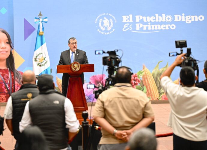 Presidente Arévalo inicia gira de trabajo «A Tu Tierra» para escuchar a la población Presidente Arévalo inicia gira de trabajo «A Tu Tierra» para escuchar a la población