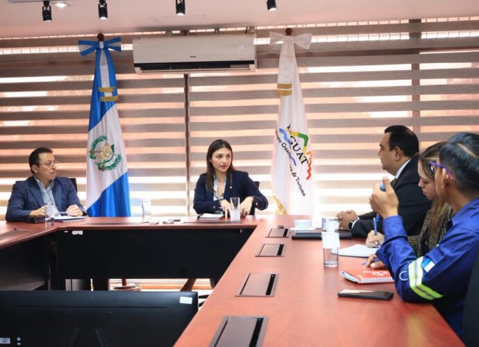 Alianza Clave: DGT, INGUAT y CAMTUR Impulsan la Digitalización y Formalización del Transporte Turístico