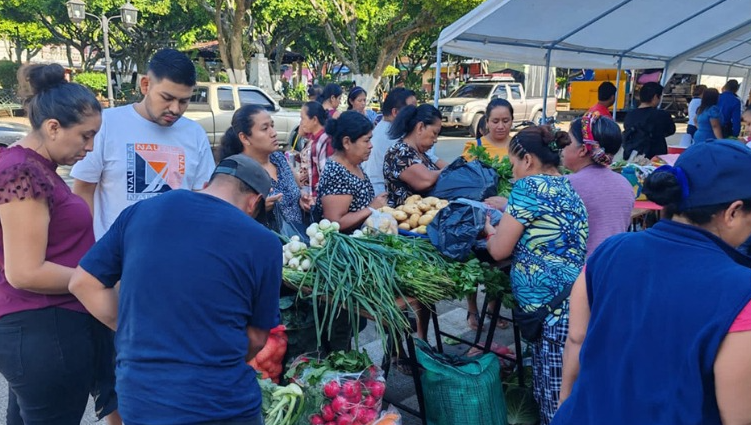 MAGA Impulsa la Seguridad Alimentaria con la Gran Feria del Agricultor en Cobán, Alta Verapaz MAGA Impulsa la Seguridad Alimentaria con la Gran Feria del Agricultor en Cobán, Alta Verapaz