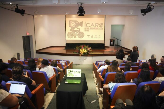 El Séptimo Arte Ilumina el Palacio Nacional: Guatemala Inaugura el Festival Ícaro 2025 El Séptimo Arte Ilumina el Palacio Nacional: Guatemala Inaugura el Festival Ícaro 2025