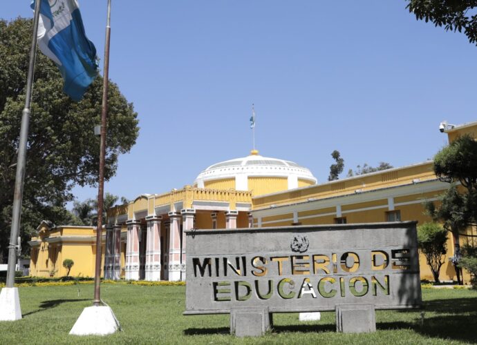 Juzgado dictamina a favor del MINEDUC Juzgado dictamina a favor del MINEDUC