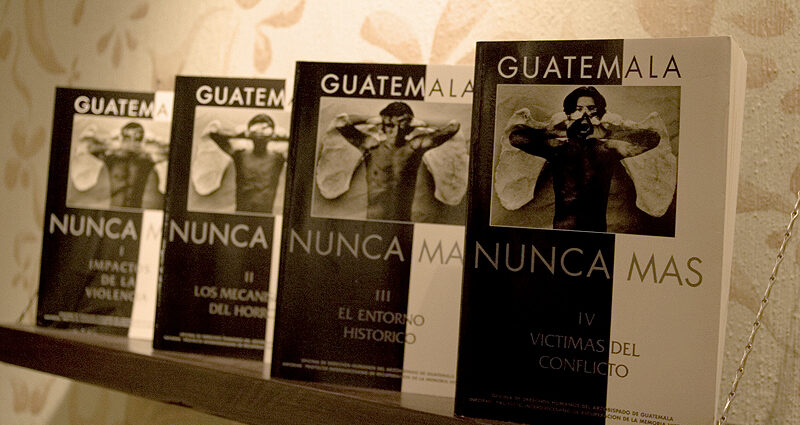 El valor de la memoria: Se conmemoran 28 años del informe «Guatemala: Nunca Más»