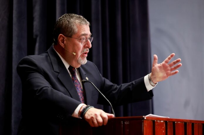 Postura del presidente ante situación de la USAC