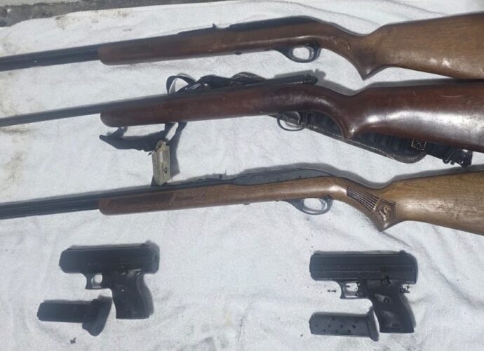 Localizan más armas en caja de encomiendas en portuaria Santo Tomás de Castilla