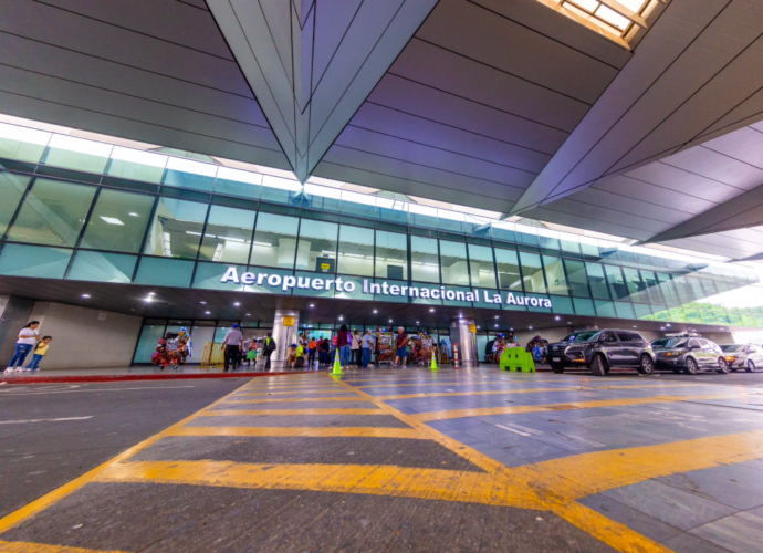 Aeropuerto La Aurora escala posiciones y ya es el cuarto mejor de la región