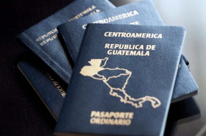 Guatemala fortalece atención consular con 26 centros de pasaportes en el extranjero para agilizar trámites migratorios