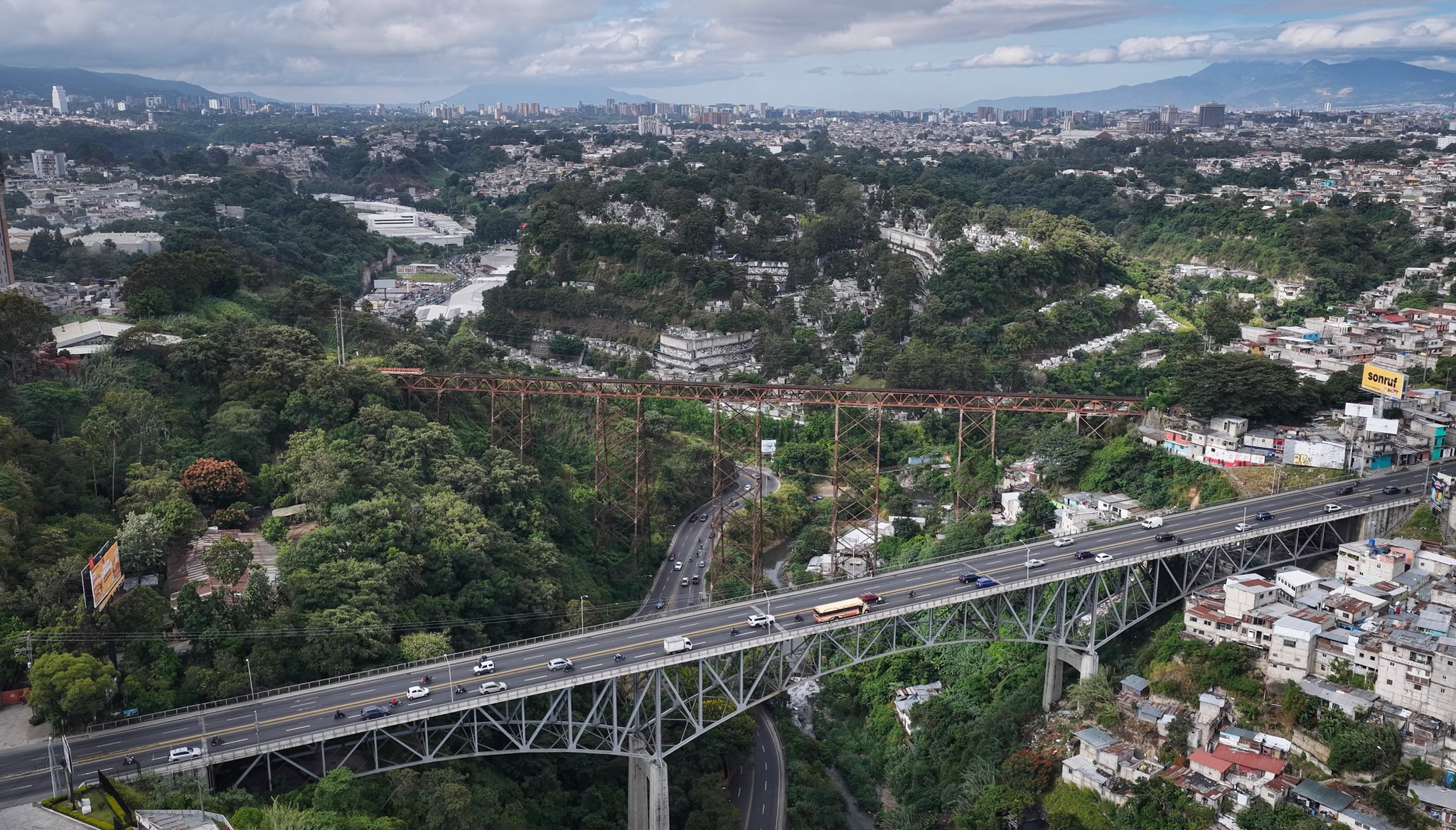 Gobierno reactiva el Viaducto Norte y Puente Ch’utb’al para transformar la movilidad vial Gobierno reactiva el Viaducto Norte y Puente Ch’utb’al para transformar la movilidad vial