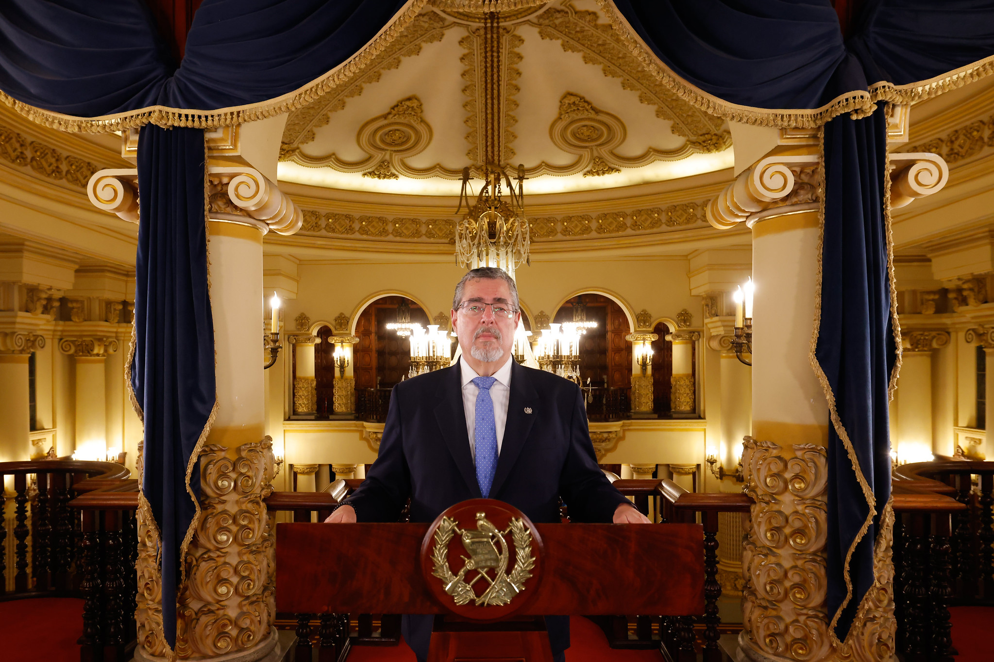 Gobierno fija precio tope a combustibles y decreta cero tolerancia a bloqueos